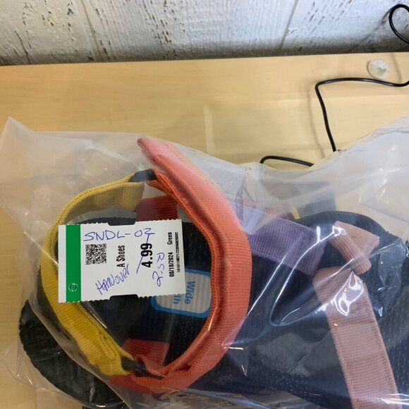 Time and Tru velcro strapped multi-color woman's sandal size 7 - Picture 10 of 10